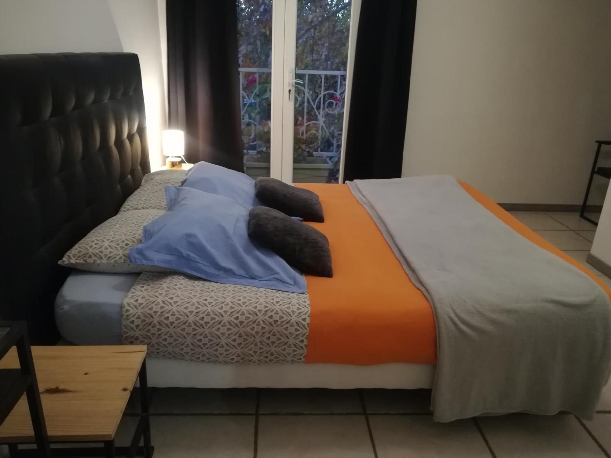 Au Pays Du Ventoux Bed & Breakfast Le Thor Rom bilde