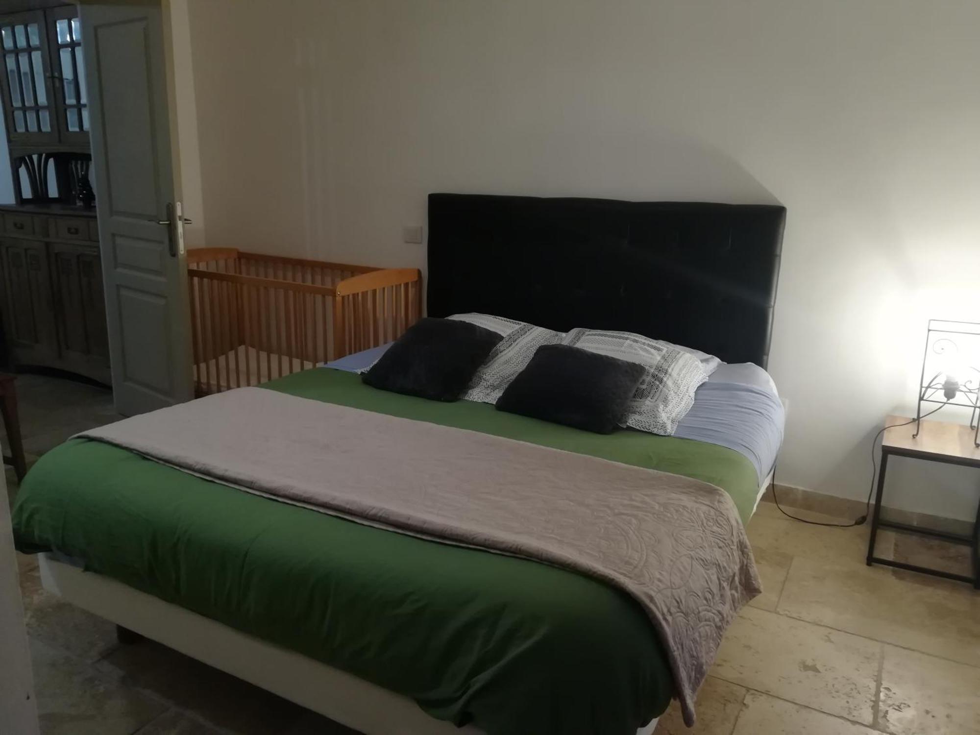 Au Pays Du Ventoux Bed & Breakfast Le Thor Rom bilde