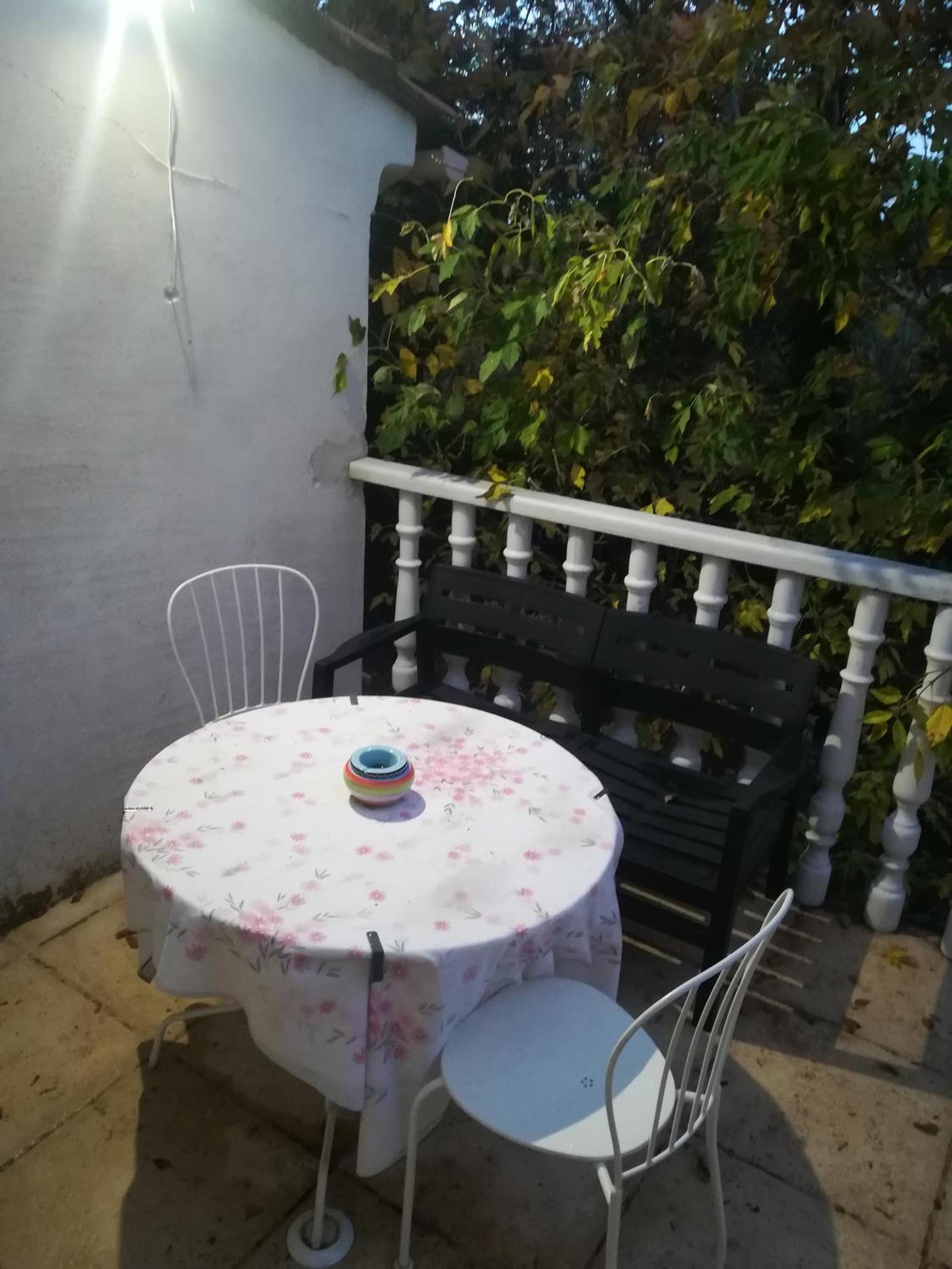 Au Pays Du Ventoux Bed & Breakfast Le Thor Rom bilde